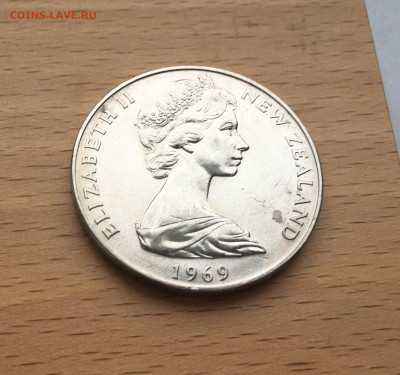 Крона Шайба Новая Зеландия 1 доллар 1969 Капитан Кук - IMG_0398.JPG