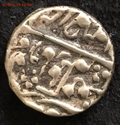 видимо монеты с видимо вязью... паки паки языками не владею - 57271D3A-88CE-498A-8C63-11F6E5A80AF0