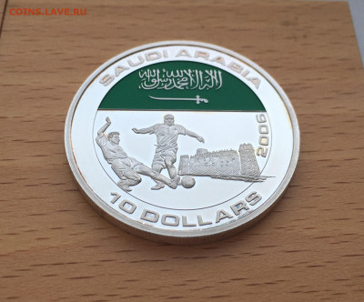 Крона Шайба Либерия 5$ долларов 2005 футбол Аравия - IMG_2129.JPG