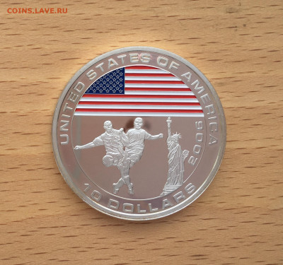 Крона Шайба Либерия 5$ долларов 2005 США футбол - IMG_2153.JPG