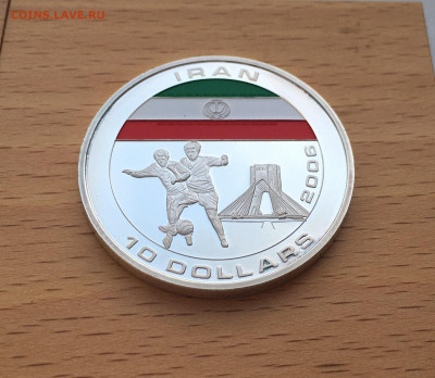 Крона Шайба Либерия 5$ долларов 2005 футбол Иран - IMG_2182.JPG