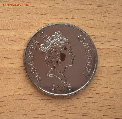 Крона Шайба Олдерни 5 фунтов 2005 Трафальгарская битва - IMG_2221.JPG