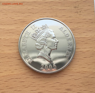 Крона Шайба Олдерни 5 фунтов 2005 Трафальгарская битва - IMG_2223.JPG