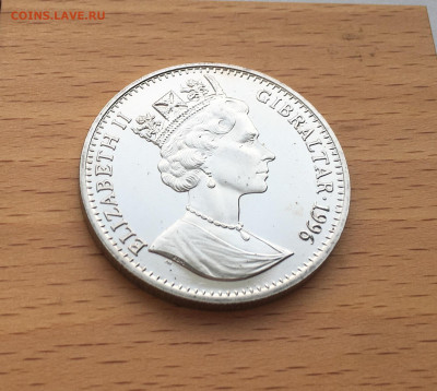 Крона Шайба Гибралтар 1 крона 1996 100 лет кино Чарли Чаплин - IMG_2343.JPG