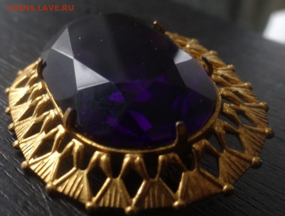 Винтажная брошь с камнем оценка - 254