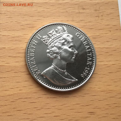 Крона Шайба Гибралтар 2,8 экю 1996 1000 лет Австрии Всадник - krona_shajba_gibraltar_2_8_ekju_1996_1000_let_avstrii_vsadnik_rycar (1)