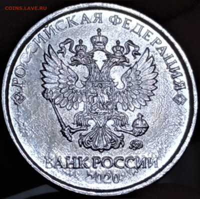 На аверсе 
