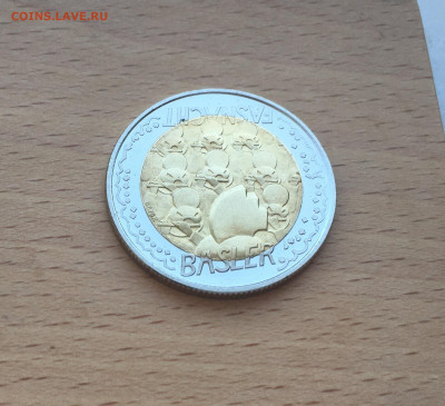 Биметалл Швейцария 5 франков 2000 Карнавал в Базеле - IMG_4632.JPG