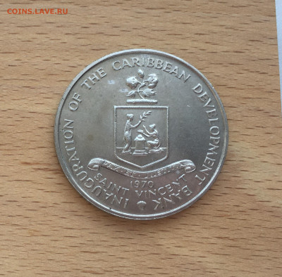 Крона Шайба Карибы Сент-Винсент и Гренадины 4 доллара 1970 - IMG_4243.JPG
