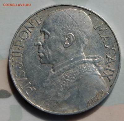 Ватикан 10 лир 1947 (тираж 50000) до 22-00 20.04 - IMAG1104_2