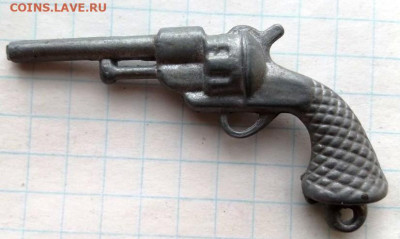 Брелок СССР "револьвер". До 3.05. В 22-00 МСК. - i (2)
