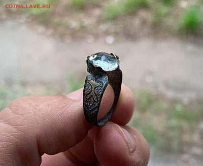 Перстень старинный с прозрачным огранённым камнем. Определее - BB71D31B-264A-4EBC-97DE-FB6ED2CFE8D4