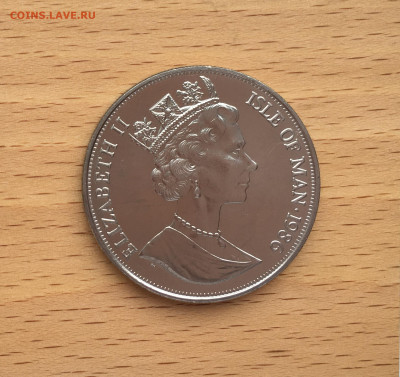 Крона Шайба Остров Мэн 1 крона 1986 Чемпионат мира отбор мяч - IMG_5549.JPG