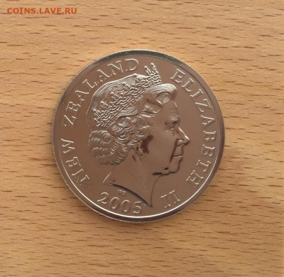 Крона Шайба Новая Зеландия 5$ долларов 2005 Пингвин - krona_shajba_novaja_zelandija_5_dollarov_2005_tolstokljuvyj_pingvin_unc_ptica_fauna_tirazh_4000_redkaja (3)