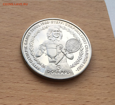 Крона Шайба Ниуэ 5$ долларов 1988 Теннис Штеффи Граф - IMG_6558.JPG
