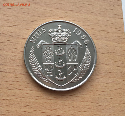 Крона Шайба Ниуэ 5$ долларов 1988 Теннис Штеффи Граф - IMG_6562.JPG