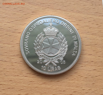 Крона Шайба Мальтийский орден 10 лир 2005 Archiepiscopus - IMG_6551.JPG