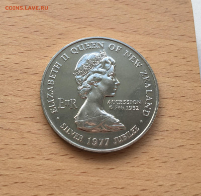 Крона Шайба Новая Зеландия 1$ доллар 1977 25 лет правления - IMG_6659.JPG