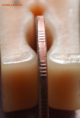 1 рубль 2014 г. предположительно  на чужой заготовке - 5 руб. 2008 сп-5