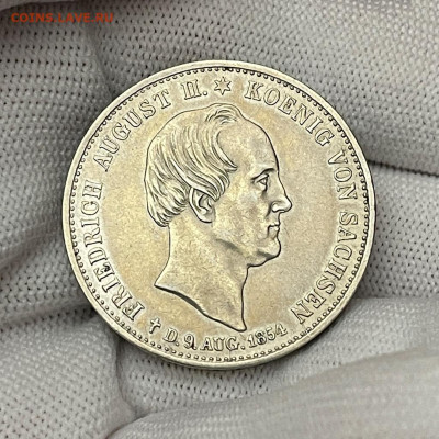 Саксония Фридрих Август II талер 1854 г. памяти короля до 05 - IMG_2058.JPG