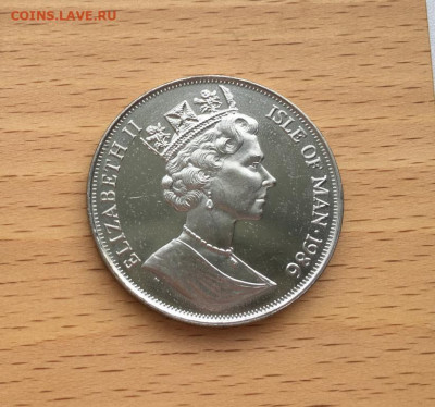 Крона Шайба Остров Мэн 1 крона 1986 Чемпионат мира футбол - krona_shajba_ostrov_men_1_krona_1986_chempionat_mira_po_futbolu_meksika_karta_zemnoj_shar_sport (1)