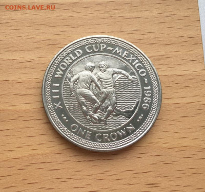 Крона Шайба Остров Мэн 1 крона 1986 Чемпионат мира 2 игрока - krona_shajba_ostrov_men_1_krona_1986_chempionat_mira_futbol_meksika_otbor_mjacha_2_igroka_sport