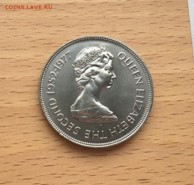 Крона Шайба Тристан-да-Кунья 25 пенсов 1977 25 лет правлению - krona_shajba_tristan_da_kunja_25_pensov_1977_25_let_pravleniju_korolevy_elizavety_ii_korabl_flot (1)