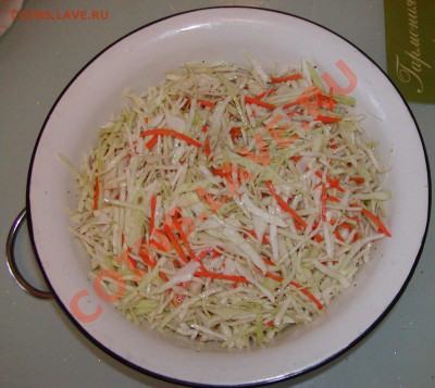 з пару дней наслаждаемся вкусненькой квашеной капусткой.ПРИЯТНОГО ВСЕМ АППЕТИТА!!! - 5.JPG