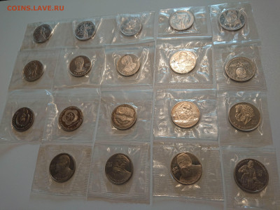 НОВОДЕЛЫ 1988. 19 штук. 1 рубль в родных запайках. До 10.08 - imgonline-com-ua-CompressBySize-YwmfWzLXkXOdk