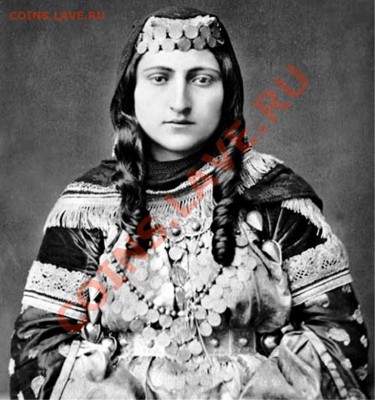 Жетон на монисто (?) - голова женщины и всадник на обороте - армянка