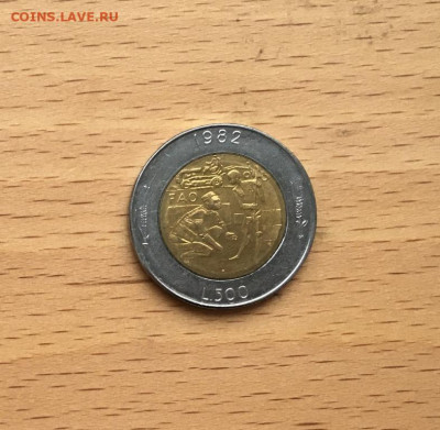 биметалл Сан Марино 500 лир 1982 Социальные достижения - bimetall_san_marino_500_lir_1982_socialnye_dostizhenija (1)