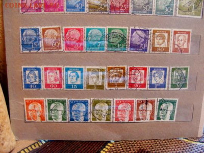 208 марок разных стран - DSC05314.JPG