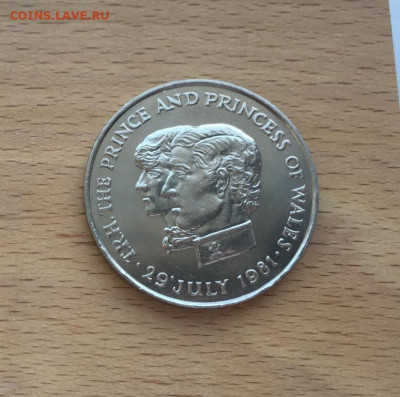 Крона Шайба Маврикий 10 рупий 1981 Свадьба Чарльза и Дианы - krona_shajba_mavrikij_10_rupij_1981_svadba_princa_charlza_i_ledi_diany