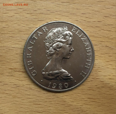 Крона Шайба Гибралтар 1 крона 1980 Горацио Нельсон корабль - IMG_1377.JPG