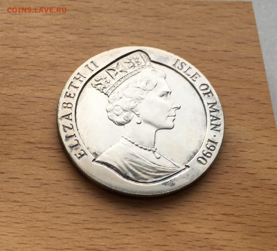 Крона Шайба Остров Мэн 1 крона 1990 марке "Чёрный пенни" - IMG_1988.JPG