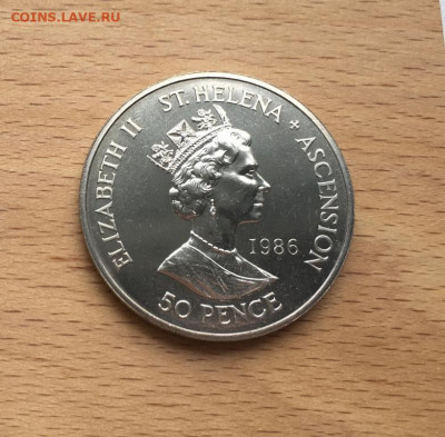 Крона Шайба Острова Святой Елены и Вознесения 50 пенсов 1986 - krona_shajba_ostrova_svjatoj_eleny_i_voznesenija_50_pensov_1986_napoleon_korabl_parusnik_flot (1)