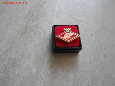 Значок Эмблема ФК «Спартак» Москва Чемпион до 26.12 в 22.00 - DSCN3684.JPG