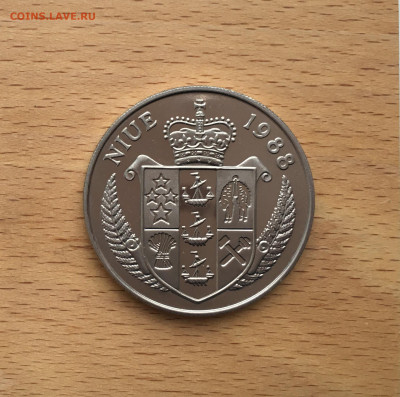 Крона Шайба Ниуэ 5$ долларов 1988 Чемпионы Теннис - IMG_3915.JPG