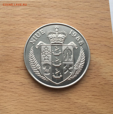 Крона Шайба Ниуэ 5$ долларов 1988 Чемпионы Теннис - IMG_3917.JPG
