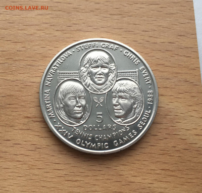 Крона Шайба Ниуэ 5$ долларов 1988 Чемпионы Теннис - IMG_3912.JPG