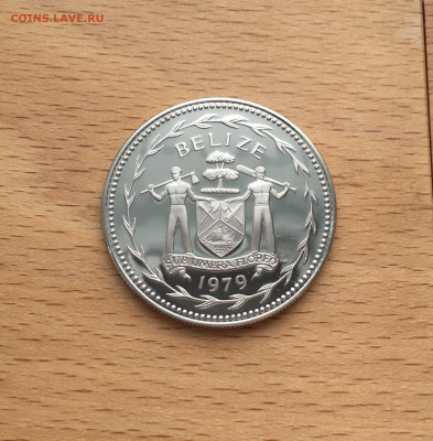 Шайба Белиз 1 доллар 1979 Красный попугай ара тираж 1287 шт - IMG_3704.JPG