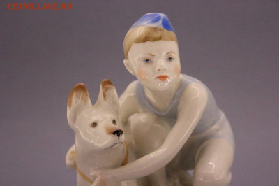 Фарфоровая статуэтка ,,Юный пограничник,,ЛФЗ - 283.JPG