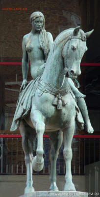 Токены. - Godiva_statue_Broadgate_Oct_2011