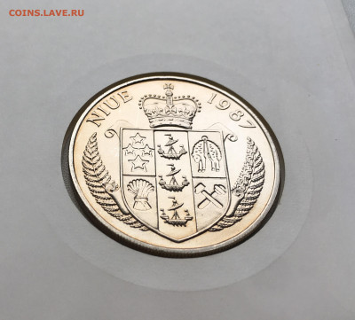 Крона Шайба Ниуэ 5$ долларов 1987 Штеффи Граф конверт марки - IMG_7066.JPG