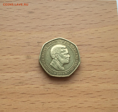 Танзания 50 шиллингов 2015 Носорог животные фауна - IMG_8323.JPG