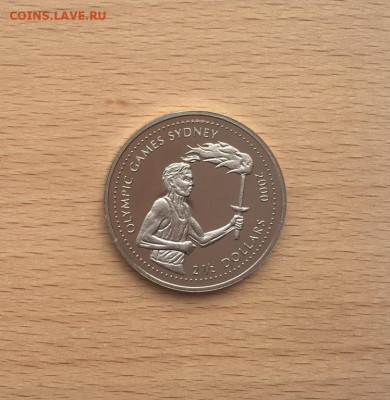 Крона Шайба Либерия 2,5$ долларов 1999 Олимпийские Игры - krona_shajba_liberija_2_5_dollarov_1999_letnie_olimpijskie_igry_sidnej_fakel_ogon_sport_olimpiada (2)