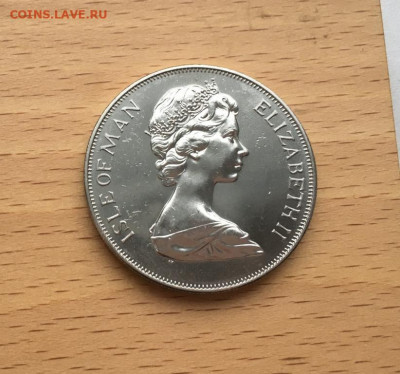 Крона Шайба Остров Мэн 1 крона 1977 25 лет правления герб - krona_shajba_ostrov_men_1_krona_1977_25_let_pravlenija_elizavety_gerb (1)