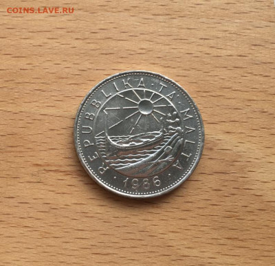 Мальта 1 лира 1986 Синий каменный дрозд Птица Фауна Лодка - malta_1_lira_1986_sinij_kamennyj_drozd_ptica_fauna_lodka (1)
