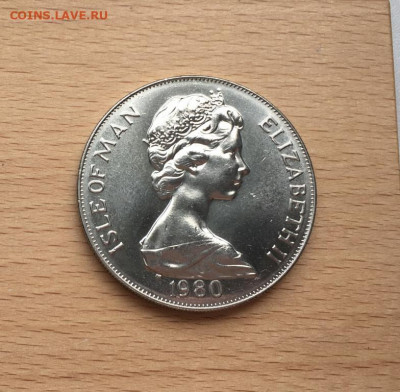 Крона Шайба Остров Мэн 1 крона 1980 200 лет скаковых Дерби - krona_shajba_ostrov_men_1_krona_1980_200_let_skakovykh_derbi_loshadi_sport (1)