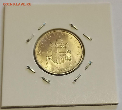 Ватикан 100 лир 2001. UNC. Тираж - 276 000 шт. - 8